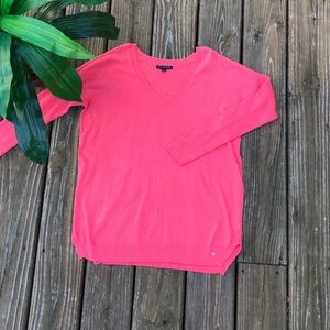 🌸American Eagle V-Neck Sweater in Pink size M